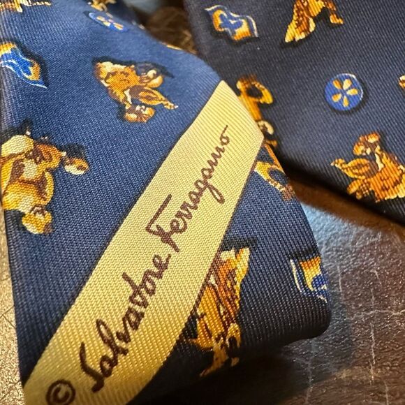 Ferragamo | navy and gold print neck tie silk necktie Greek gods - Picture 8 of 8